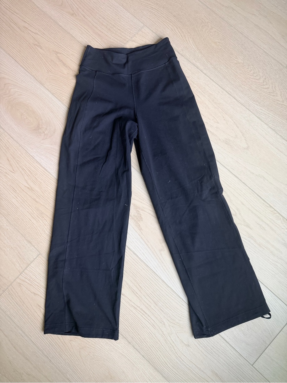 Lululemon black high-waisted straight leg relaxed leggings